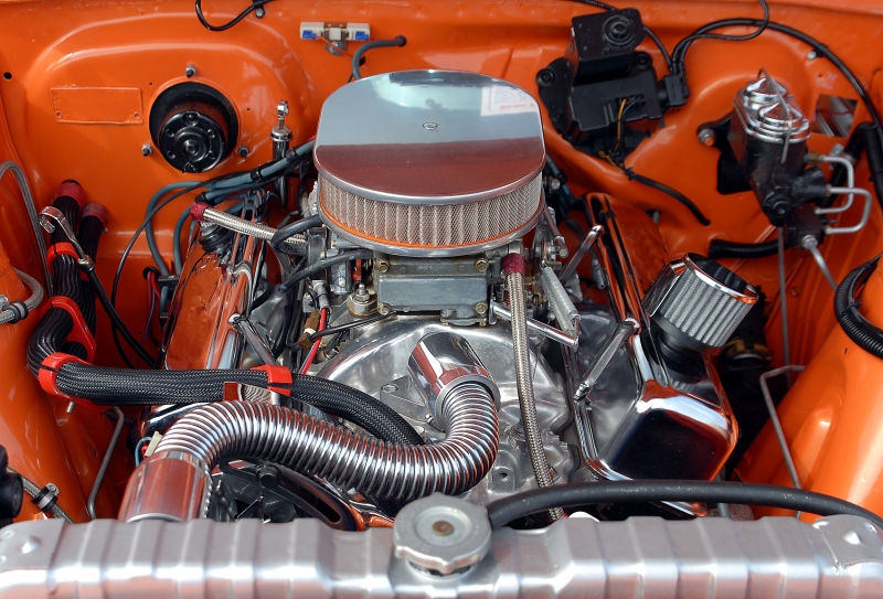 garagiste-CUEBRIS-min_car-engine-1738309